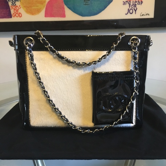 💗SOLD💗Chanel Limited Edition Runway Bag - Picture 3 of 7